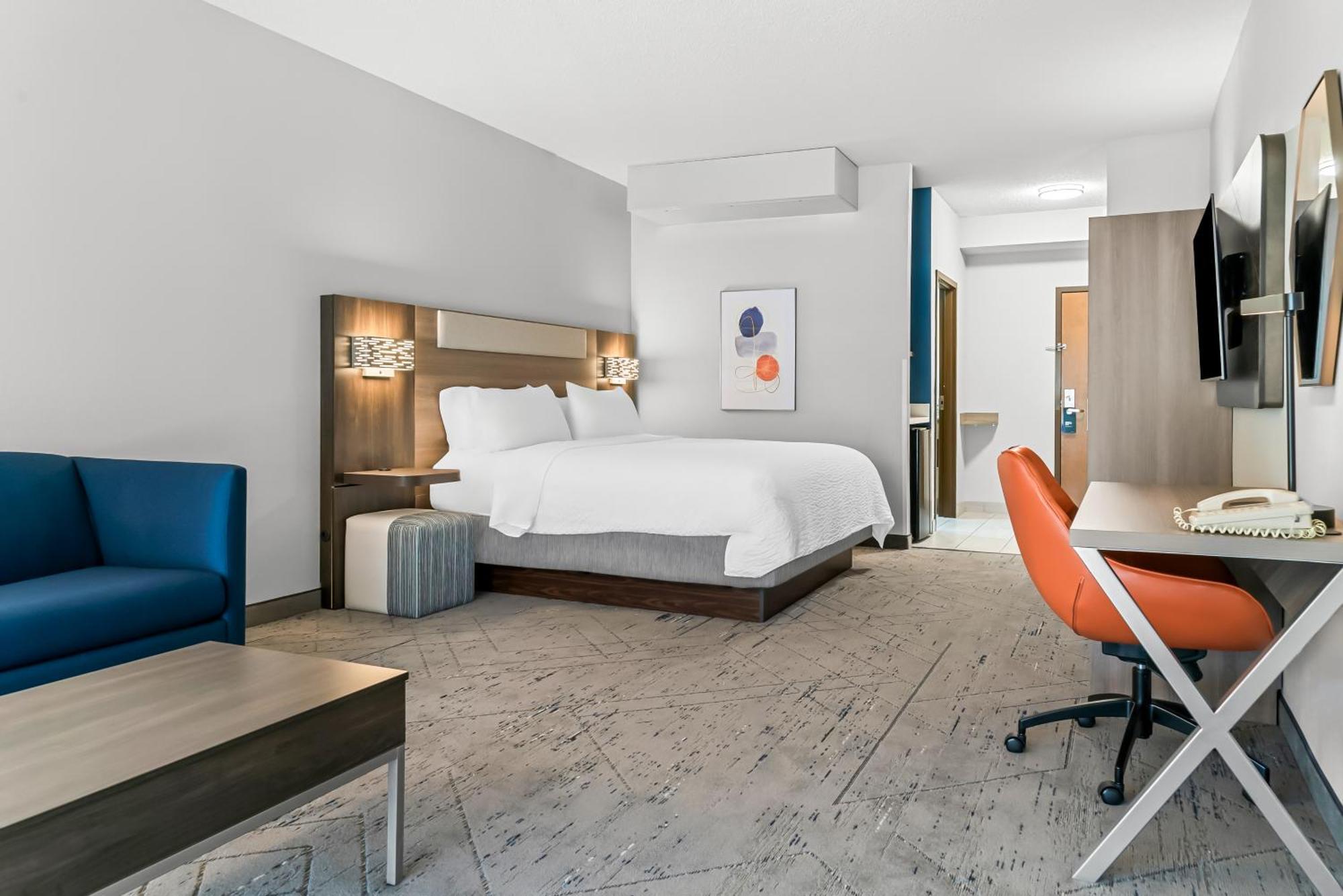 Holiday Inn Express & Suites - Detroit North - Roseville By Ihg Bagian luar foto